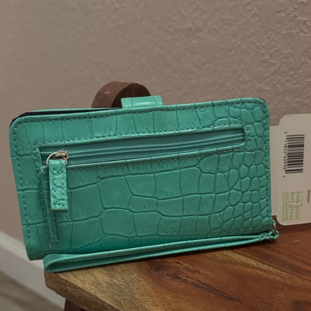 Turquoise Crocodile-Embossed Key & Card Holder - Picture 3 of 4